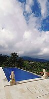 Camaradvipa Retreat Munduk