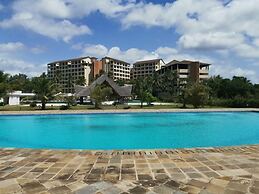 Lux Suites Golden Sun Studio Apartments