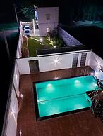 Villa Paradise- Banglore
