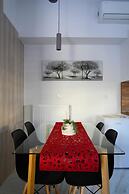 Minimal Condo Trikala Town