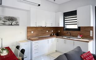 Minimal Condo Trikala Town