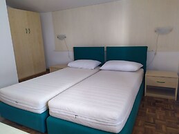 Bright Villa With Private Garden - Beahost Rentals