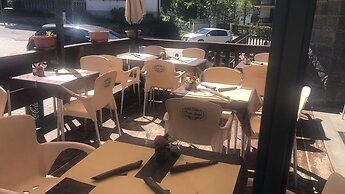 San Luigi Rooms & Apartments