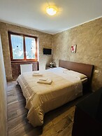 San Luigi Rooms & Apartments