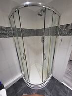 Charming 2-bed Apartment in Grays