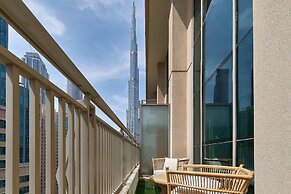 Panoramic Terrace & Burj Khalifa View