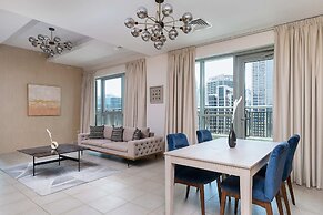 Panoramic Terrace & Burj Khalifa View