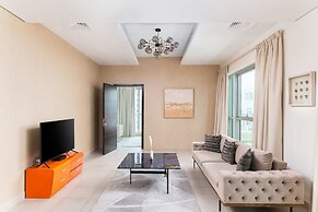 Panoramic Terrace & Burj Khalifa View