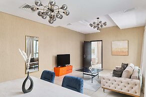 Panoramic Terrace & Burj Khalifa View