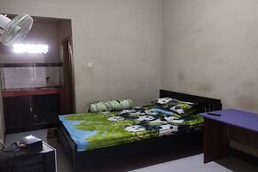 OYO Life 93403 Penginapan Adinda