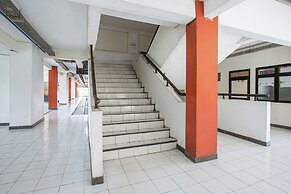 OYO Life 93405 Montong Are Residence