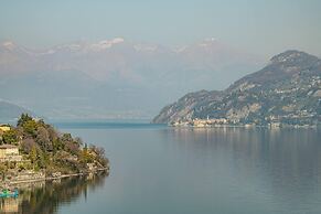 Charming 4-bed Apartment -lake Views & Balconies