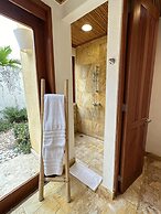 Tranquil Bungalow w Pool at Green Village Ca