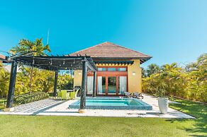 Tranquil Bungalow w Pool at Green Village Ca