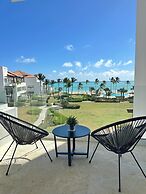 Modern Studio With Ocean View in Punta Palmera