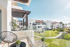 Modern Studio With Ocean View in Punta Palmera
