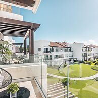 Modern Studio With Ocean View in Punta Palmera