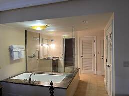 Luxury 1-bed Apartment in Montego Bay