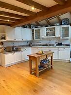 Luxury Brick and Flint House in Funtington