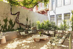 Vandoma Serviced Apartments
