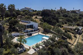 Villa Retreat With Mesmerizing sea View