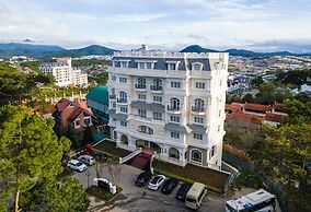 calyssa hotels & village