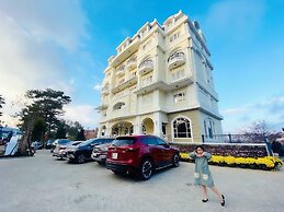 calyssa hotels & village
