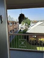 The Oaks Hotel Motel