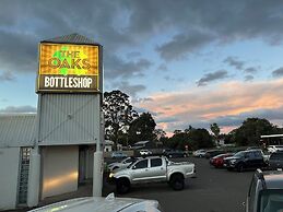 The Oaks Hotel Motel