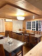 Upani Cottages