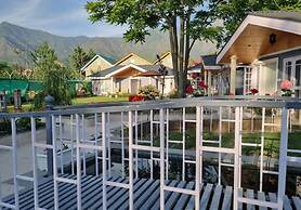 Upani Cottages