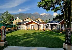 Upani Cottages