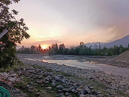 Upani Cottages