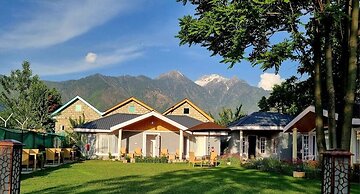 Upani Cottages