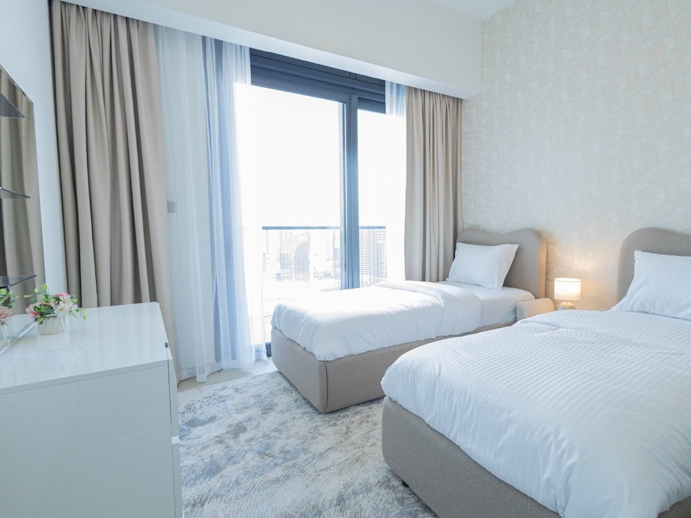 Mh- Act - Burj View 3bhk-ref4001