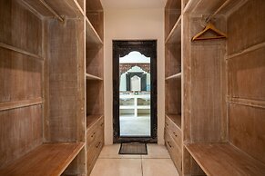Villa Gembira, Seminyak