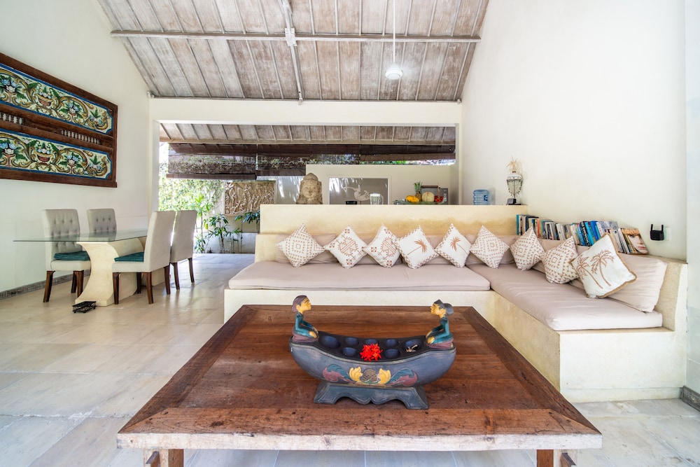 Villa Gembira, Seminyak