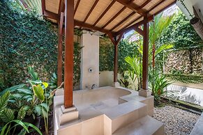 Villa Gembira, Seminyak