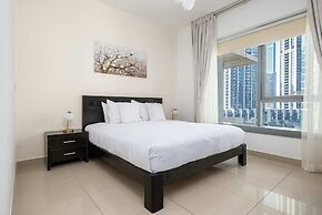 BellaVista -2 BR Apartment Fountain View