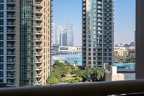BellaVista -2 BR Apartment Fountain View