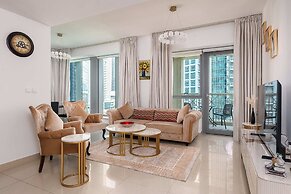 BellaVista -2 BR Apartment Fountain View