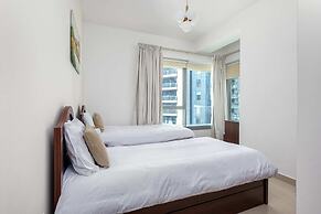 BellaVista -2 BR Apartment Fountain View