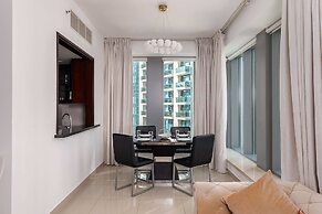 BellaVista -2 BR Apartment Fountain View