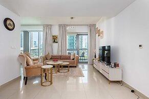 BellaVista -2 BR Apartment Fountain View