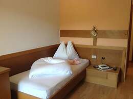 Hotel Garni Savoy