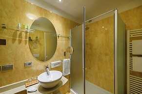 Color Hotel Style, Design & Gourmet