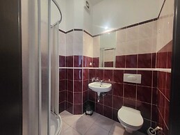 Hostel Bialoleka - Free Parking, Fast Wifi