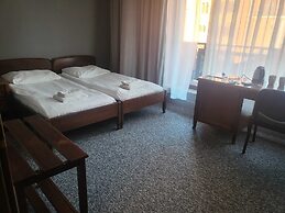 Hostel Bialoleka - Free Parking, Fast Wifi