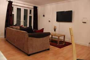 Apartment - Sleeps 2 - Parking - Station Close