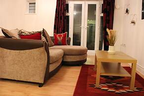Apartment - Sleeps 2 - Parking - Station Close